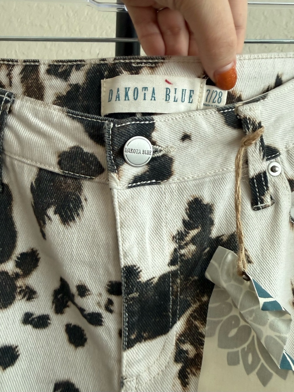 Dakota Blue Ivory & Black Cowprint Flare Jeans - 7/28 - Picture 3 of 8